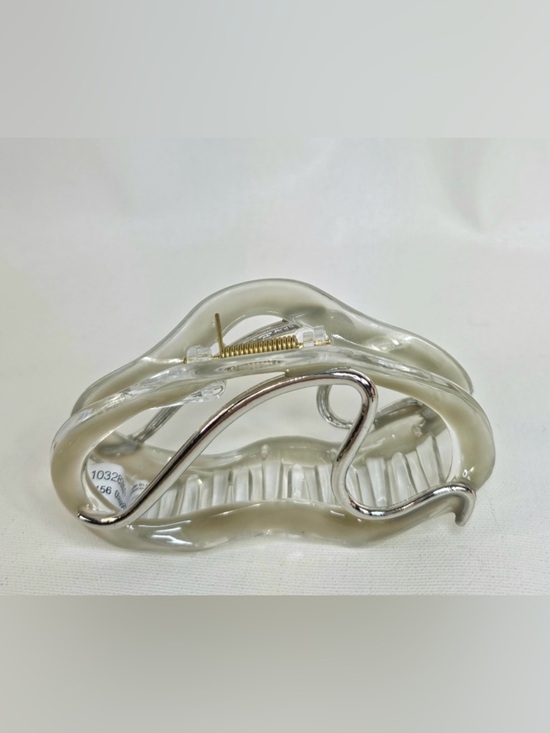 Free people Mason Claw. NWT. Silver and clear - Picture 2 of 4